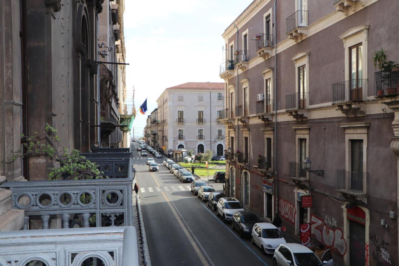 Domus Iole Appartamento Nel Centro Storico CTA Exterior foto